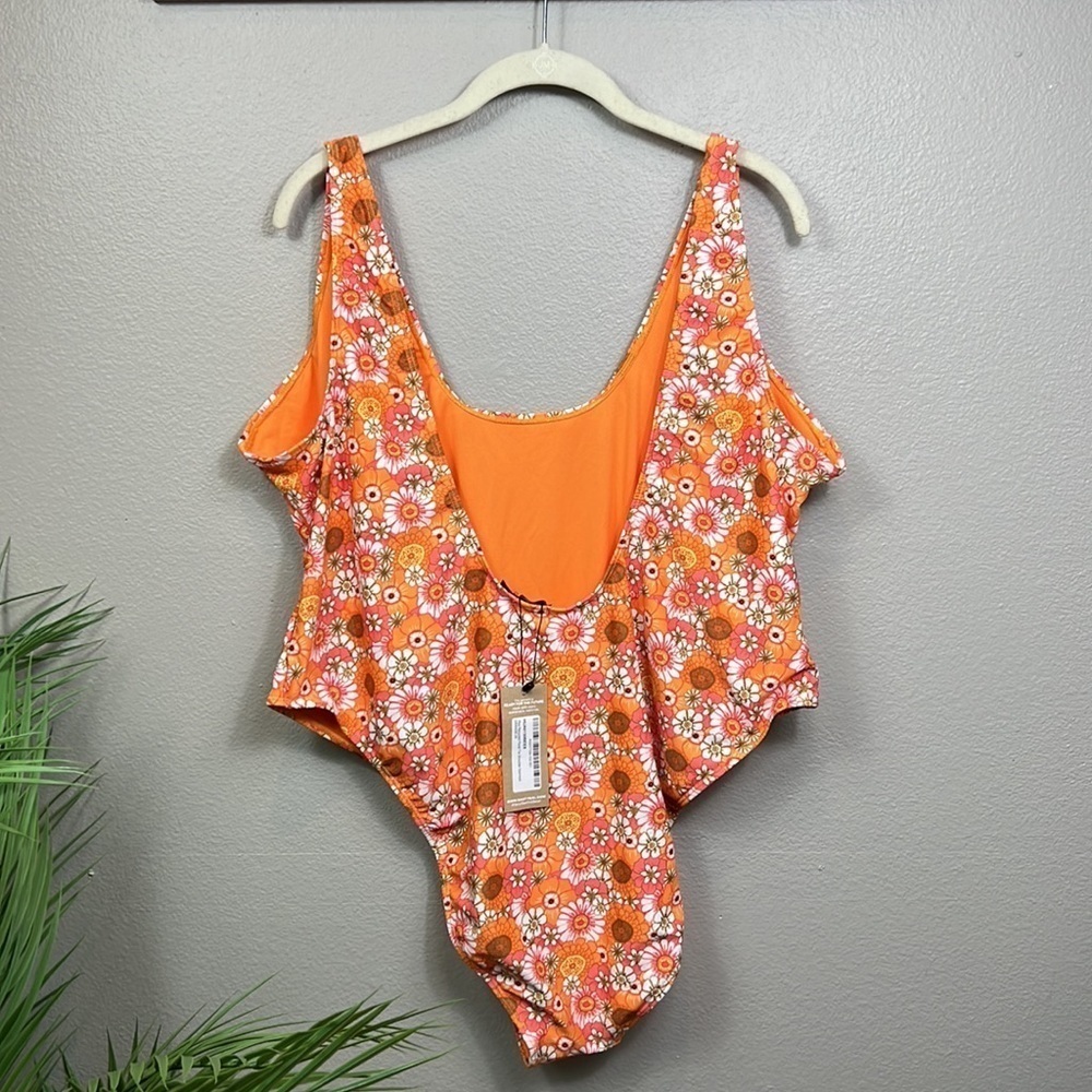 NWT Nasty Gal Floral One Piece Swimsuit 24 Orange Floral Daisy High Cut Plus Sz - Picture 4 of 11